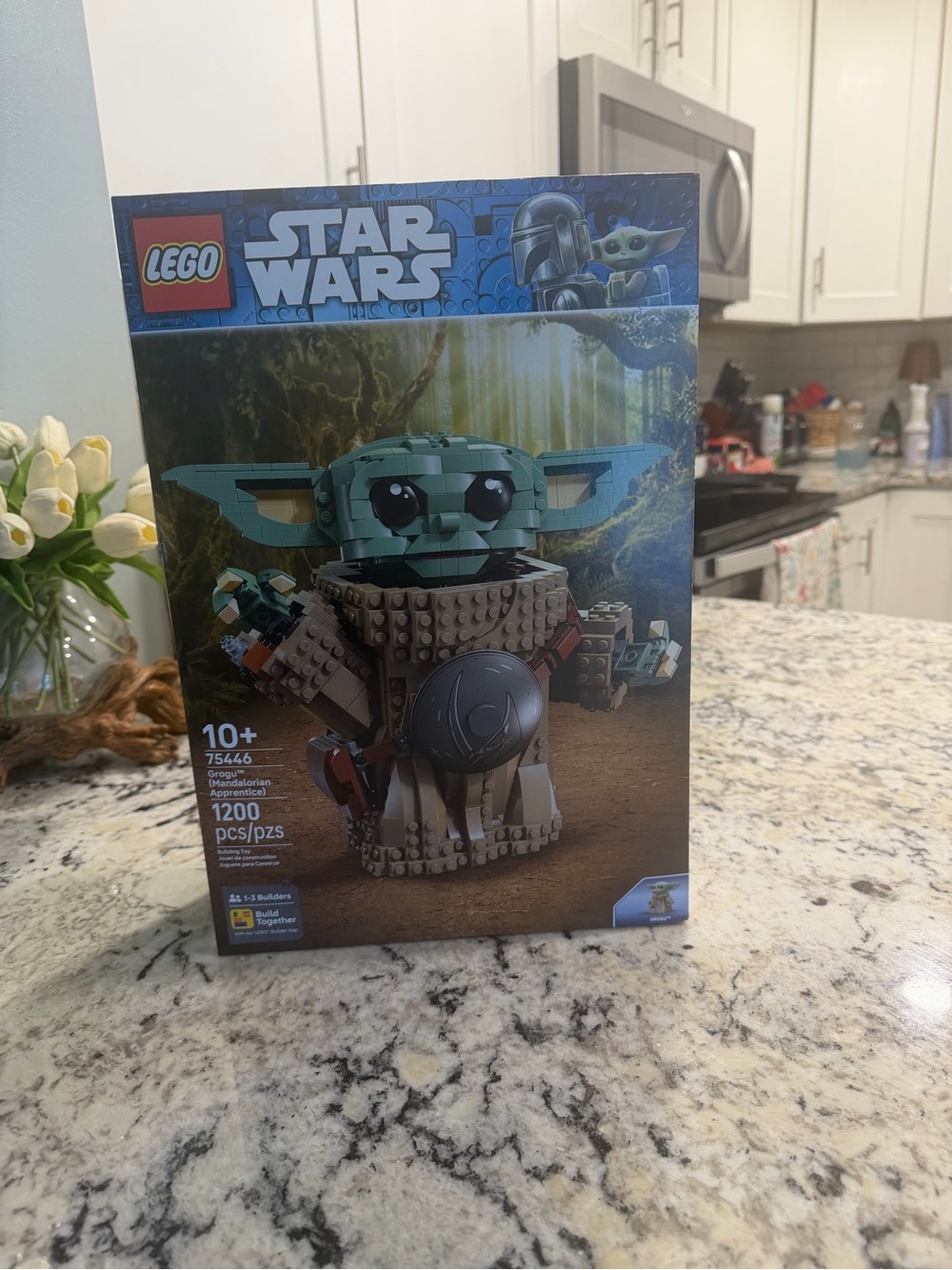 Lego Star Wars Grogu Bust - Green, Brown, Tan, Black